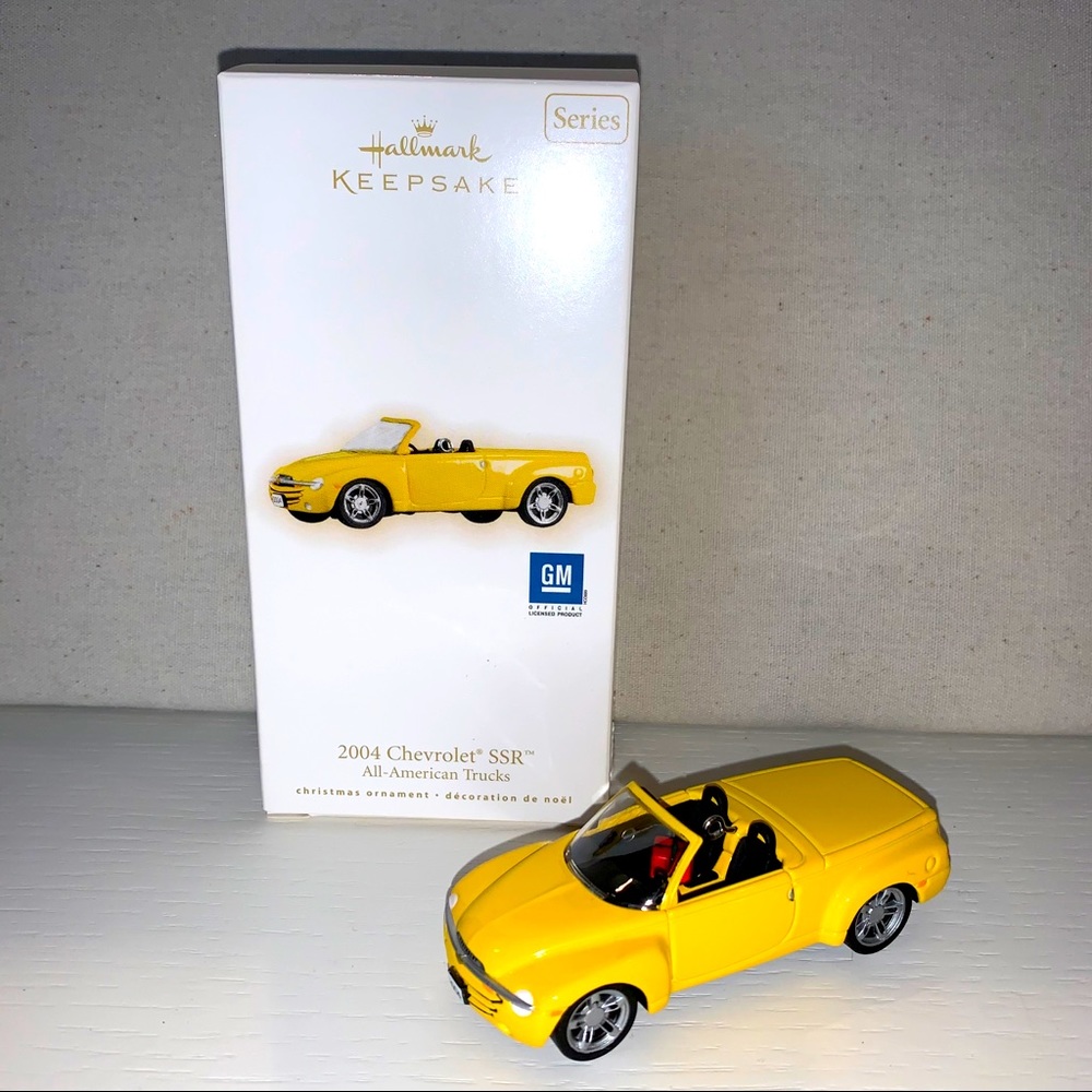 Hallmark Keepsake Ornament 2004 Chevy SSR